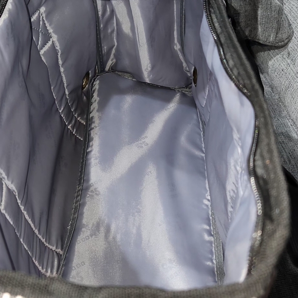 Striped Black and White pet carrier - Picture 9 of 9